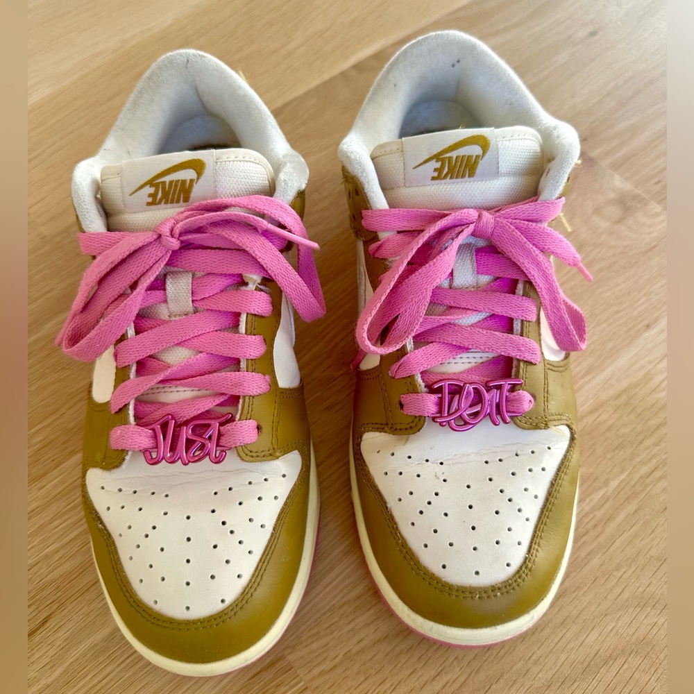 Nike Dunk Low Women’s Shoes